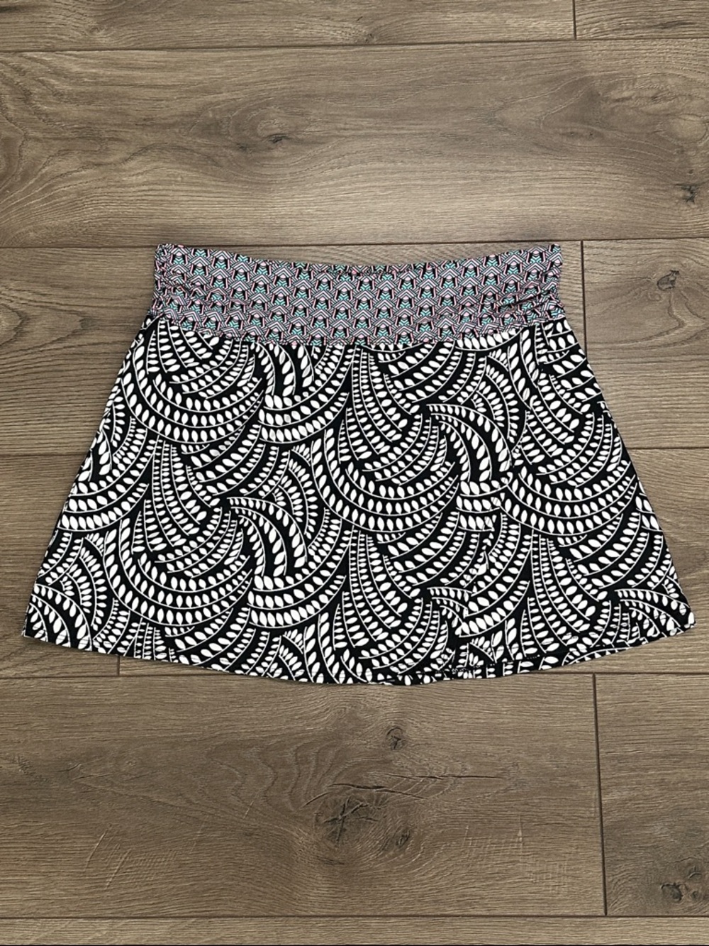 Title Nine‎ Aquamarine Swim Cover Up Skirt Black White Geo Print Size Small